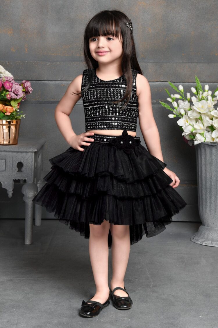 Chic Black Sequin Crop Top with Layered Tulle Skirt for Girls